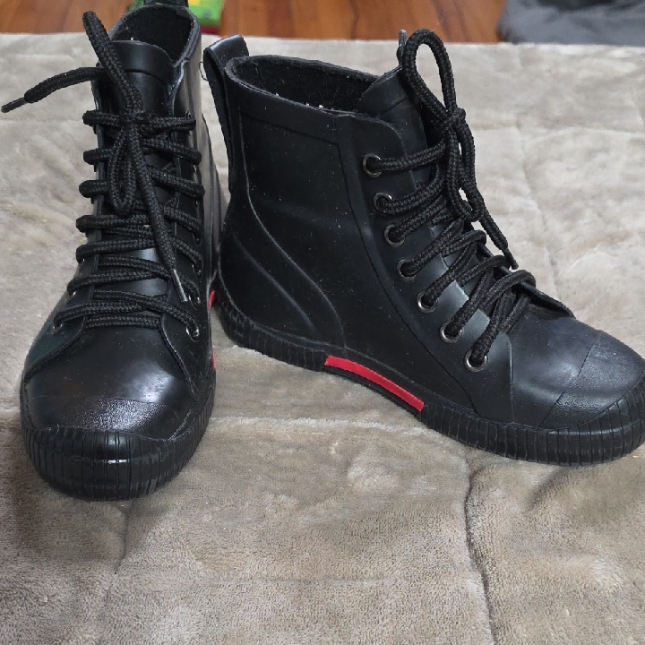 Art Class Kids/Boys Rubber Rain Boots Ankle Lace Up Sz 1 Euc